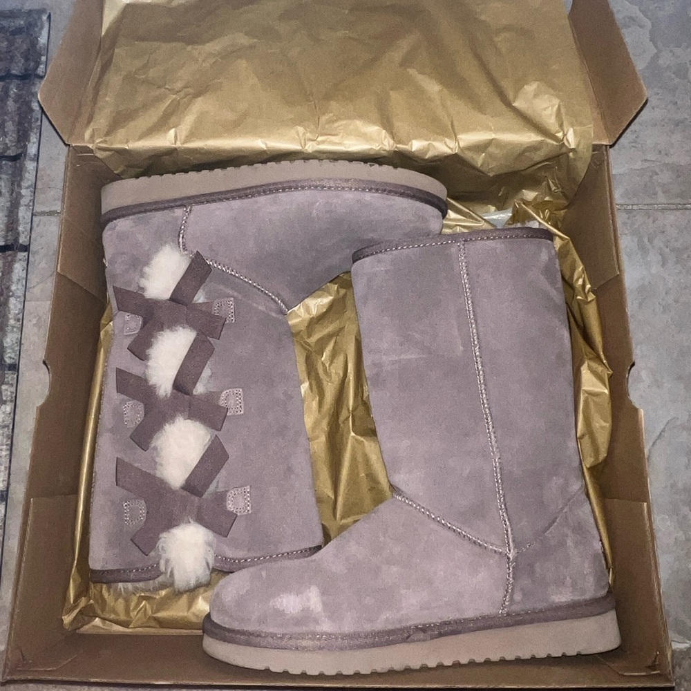 Koolaburra Victoria Tall Suede Boots with Pom Accents size US 7